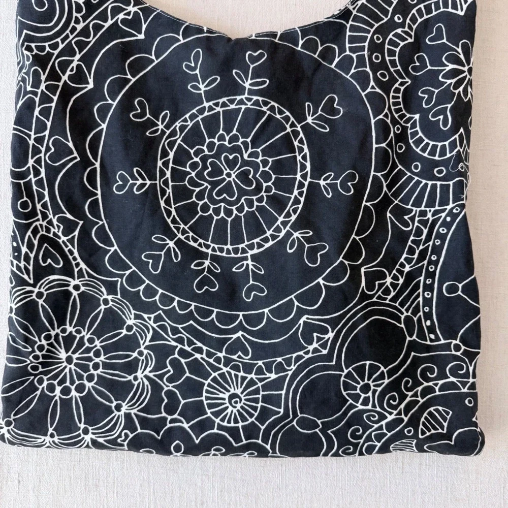 Unbranded Reversible Hobo Bag Women OS Black White Mandala Floral Tote Pouch